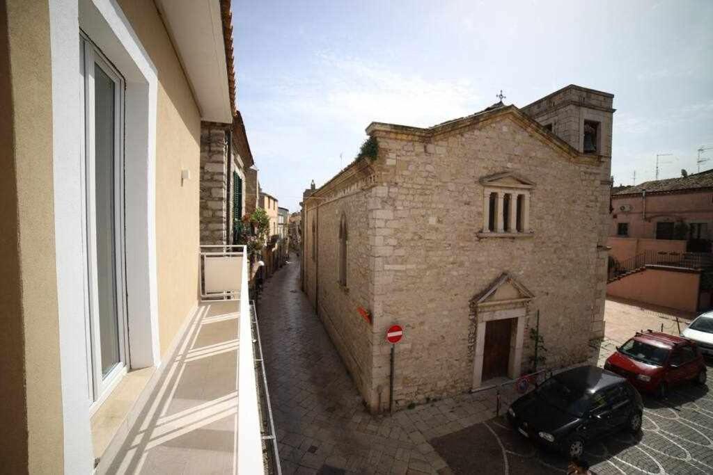 Le Dimore Degli Artisti Vico Mercatello 韦诺萨 外观 照片